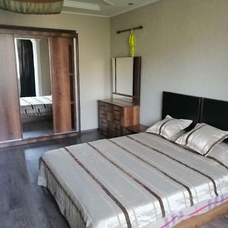 Apartment 2 Bed Room In The Center Апартамент 3-Х Комнатная В Центре Taskent Exterior foto